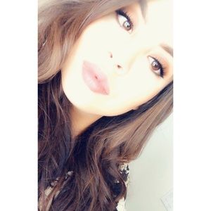 Meet your Posher, Roxana